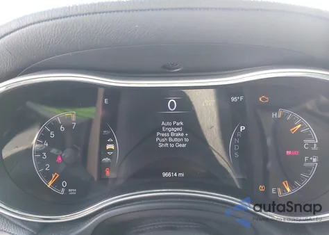 2015 Jeep Grand Cherokee High Altitude из США, поврежденный, VIN 1C4RJFCG3FC939764